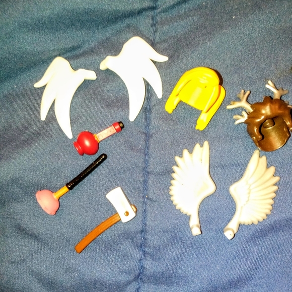 Roblox 27 Figures Case & Accessories - Picture 8 of 16